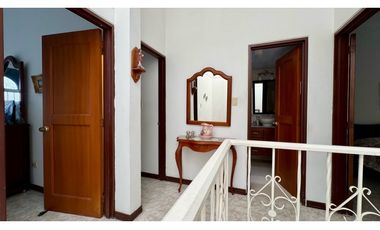 Casa de dos pisos en venta - Barrio Quintas de Las Américas Palmira