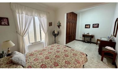 Casa de dos pisos en venta - Barrio Quintas de Las Américas Palmira