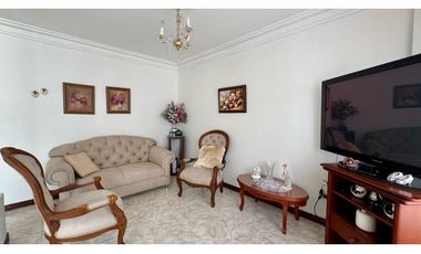 Casa de dos pisos en venta - Barrio Quintas de Las Américas Palmira