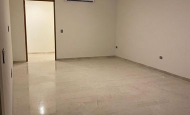 CASA EN VENTA PRIVADA BOSQUES DE ALTABRISA MERIDA 5 RECAMARAS ESTUDIO Y ALBERCA