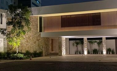 CASA EN VENTA PRIVADA BOSQUES DE ALTABRISA MERIDA 5 RECAMARAS ESTUDIO Y ALBERCA