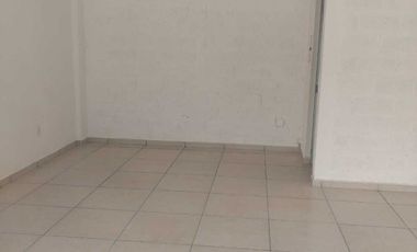 Se renta local comercial en Puerta Real en Pueblito Querétaro