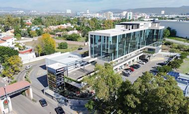 Oficina con Terraza en Jurica Excelente Oportunidad