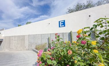 Oficina con Terraza en Jurica Excelente Oportunidad
