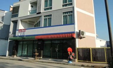 2 Bedroom Townhouse for sale at Biz Point 9