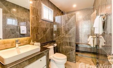 Gorgeous 476 sqm Home - 4 BRs & 6 BAs - Koolpunt Ville 9, Chiang Mai!