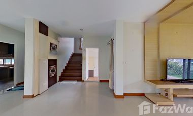 Get Rich Quick with a 300 sqm House in Richy Rich Land!