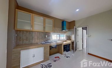 Get Rich Quick with a 300 sqm House in Richy Rich Land!