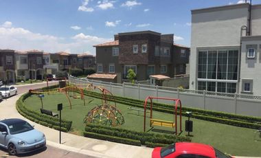RENTA DE CASA EN RESIDENCIAL PORTOFINO EN METEPEC