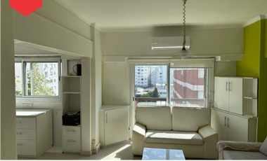 DEPARTAMENTO EN VENTA (Calle Moreno, casi esq. San Luis)