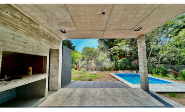 CASA / CORBETA CEFIRO Y ARCACHÓN
