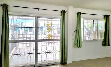 2 Bedroom Townhouse for sale at Novo Ville Wongwaen-Lumlukka Klong 5