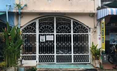 2 Bedroom Townhouse for sale at Moo Baan Rinthong