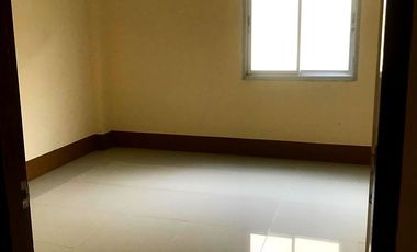 5 Bedroom Townhouse for sale at Yonlada Ville 1