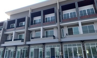 4 Bedroom Townhouse for sale at D Square