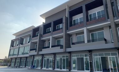 4 Bedroom Townhouse for sale at D Square