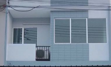 3 Bedroom Townhouse for sale at The Trust Town Wongwaen - Lamlukka