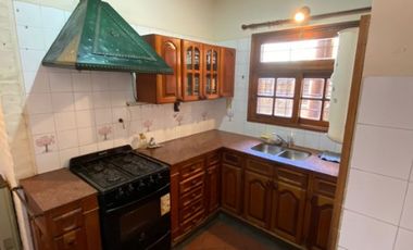 Casa en alquiler en Haedo Norte