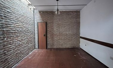 Casa en alquiler en Haedo Norte