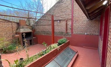 Casa en alquiler en Haedo Norte
