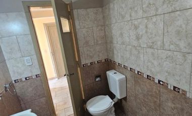 Departamento Tipo Casa en alquiler en Lanus Oeste