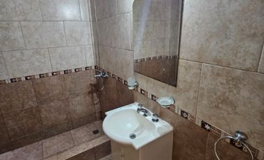 Departamento Tipo Casa en alquiler en Lanus Oeste