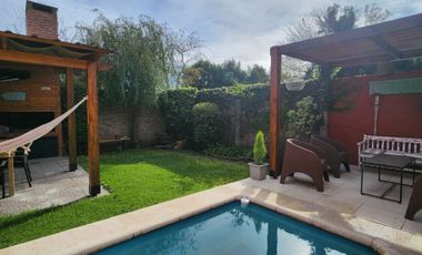 SE VENDE CASA EN BRAGADO CON PILETA