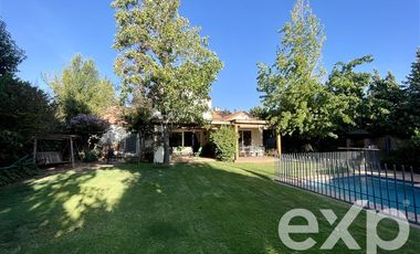 Casa en Venta en Condominio Las Bandadas