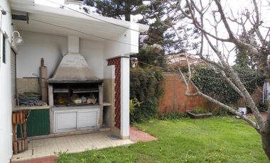 Casa en venta Villa Elisa 3 dormitorios  lote 10 x 32