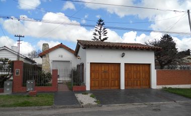 Casa en venta Villa Elisa 3 dormitorios  lote 10 x 32