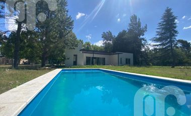 CASA VENTA 4 DORMITORIOS EN MIRALAGOS