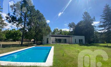 CASA VENTA 4 DORMITORIOS EN MIRALAGOS