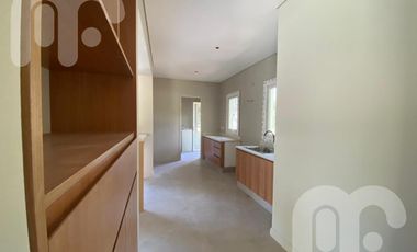 CASA VENTA 4 DORMITORIOS EN MIRALAGOS