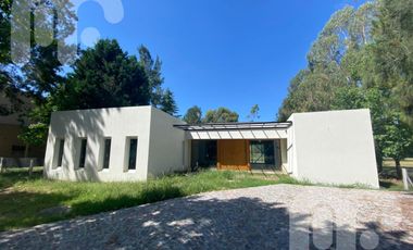 CASA VENTA 4 DORMITORIOS EN MIRALAGOS