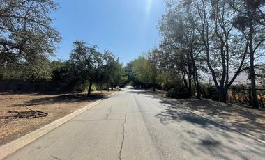 SITIOS EN LAS BRISAS DE CHICUREO CON ORILLA DE CANCHA Y SIN