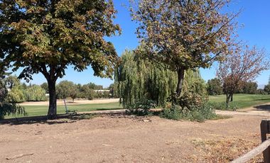 SITIOS EN LAS BRISAS DE CHICUREO CON ORILLA DE CANCHA Y SIN
