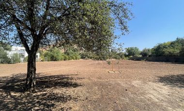 SITIOS EN LAS BRISAS DE CHICUREO CON ORILLA DE CANCHA Y SIN