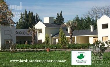 Triplex en venta 3 ambientes Jardines de Escobar