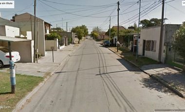 Casa en Venta - 3 Dormitorios  2 Baños Cochera - 463 mts2 - San Miguel del Monte, Buenos Aires