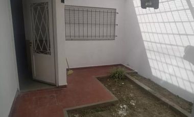 Casa en Venta - 3 Dormitorios  2 Baños Cochera - 463 mts2 - San Miguel del Monte, Buenos Aires