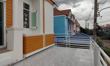 3 Bedroom Townhouse for sale at Baan Mantakarn Rangsit-Lumlukka Klong 4