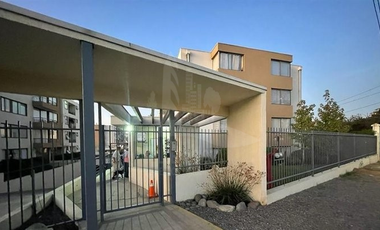 Departamento con patio. Metro La Concepción. Villa Alemana