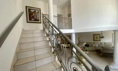 Residencia en Renta en Loma Dorada, Ensenada – Amplio Patio y Seguridad 24/7