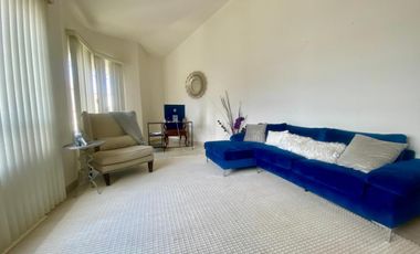 Residencia en Renta en Loma Dorada, Ensenada – Amplio Patio y Seguridad 24/7