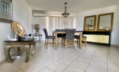 Residencia en Renta en Loma Dorada, Ensenada – Amplio Patio y Seguridad 24/7