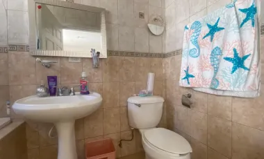 Residencia en Renta en Loma Dorada, Ensenada – Amplio Patio y Seguridad 24/7