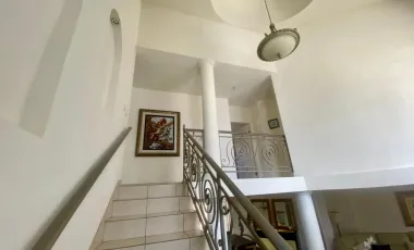 Residencia en Renta en Loma Dorada, Ensenada – Amplio Patio y Seguridad 24/7