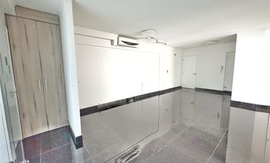 Oficina en Arriendo en Excelente conectividad!! Remodelada!