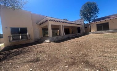 Venta casa en  Montebello de 1 piso en Mérida