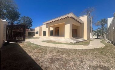 Venta casa en  Montebello de 1 piso en Mérida